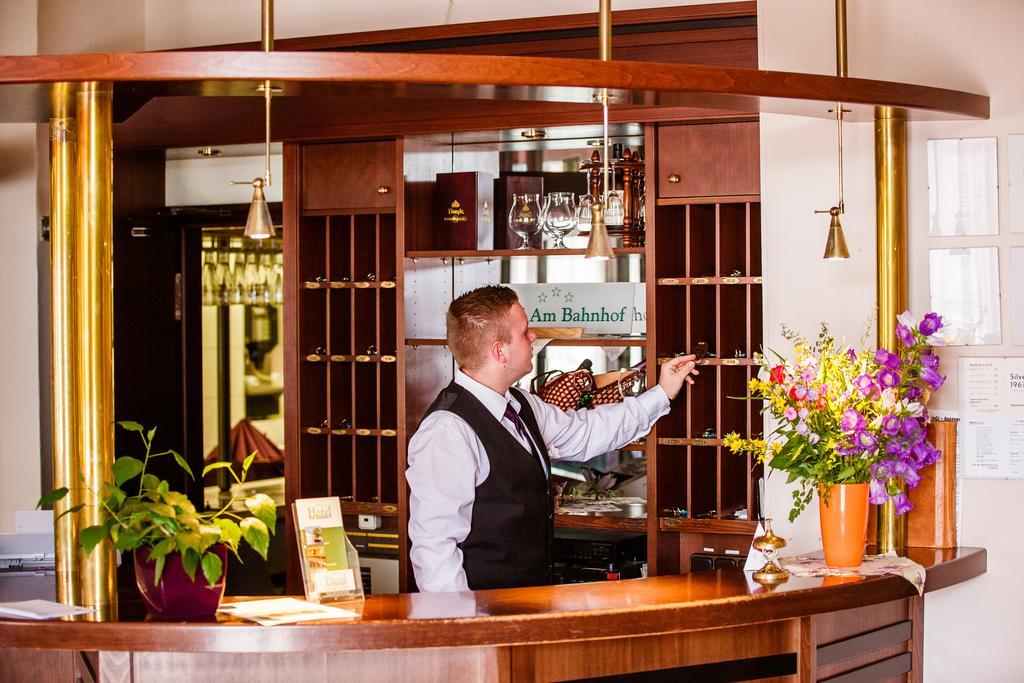 Hotel Am Bahnhof ชเตนดัล ภายนอก รูปภาพ
